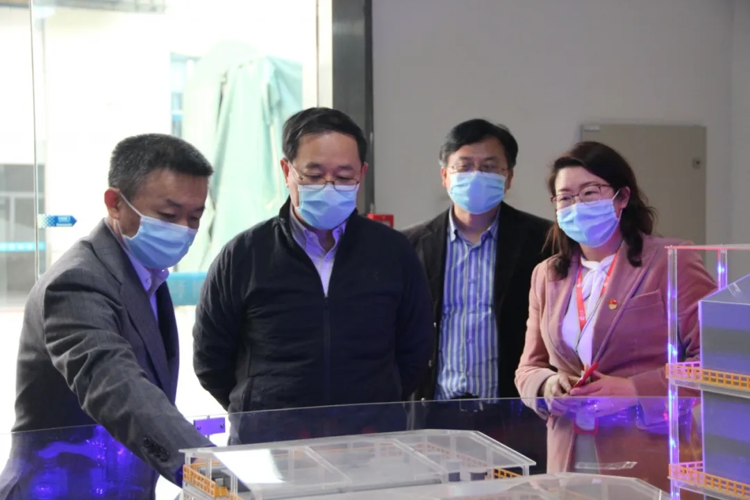 元琛科技研制出的納米膜材料得到安徽省經信廳領導的肯定 元琛科技研制出的納米膜材料得到安徽省經信廳領導的肯定