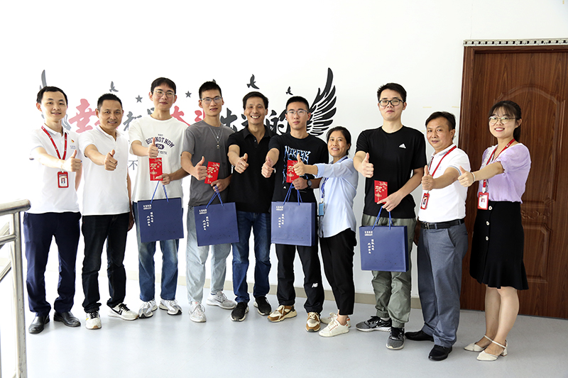 這個企業很贊!為職工子女發放升學獎學金 這個企業很贊!為職工子女發放升學獎學金